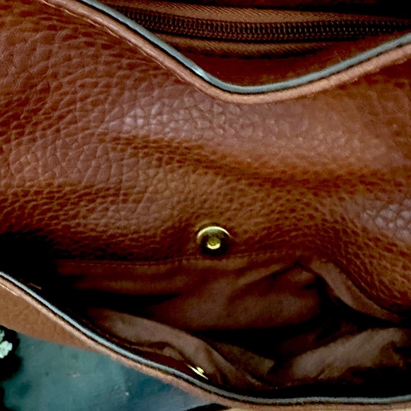 LIZ Claiborne brown purse with gold hardware. - Picture 4 of 7